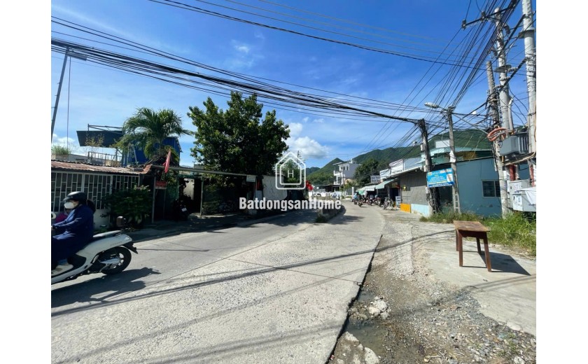 Bán Đất Mặt Tiền Phong Châu, 247m², Hướng Nam, Đường 20m – Giá Tốt